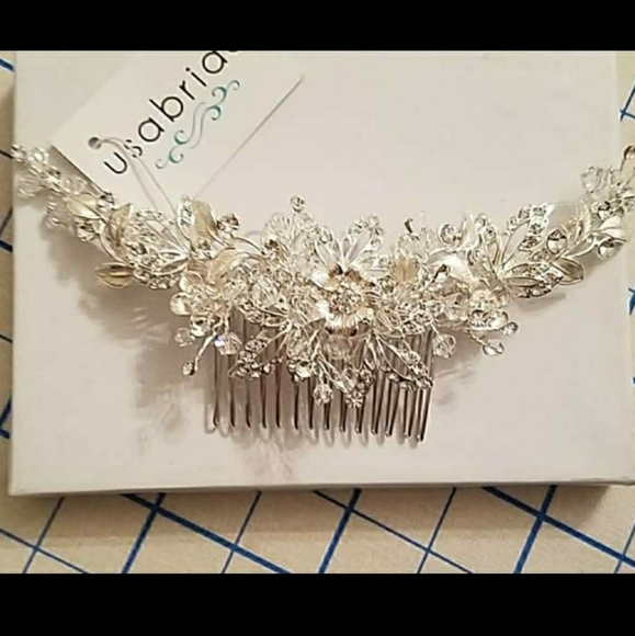 Bridal hair accessory main image 2